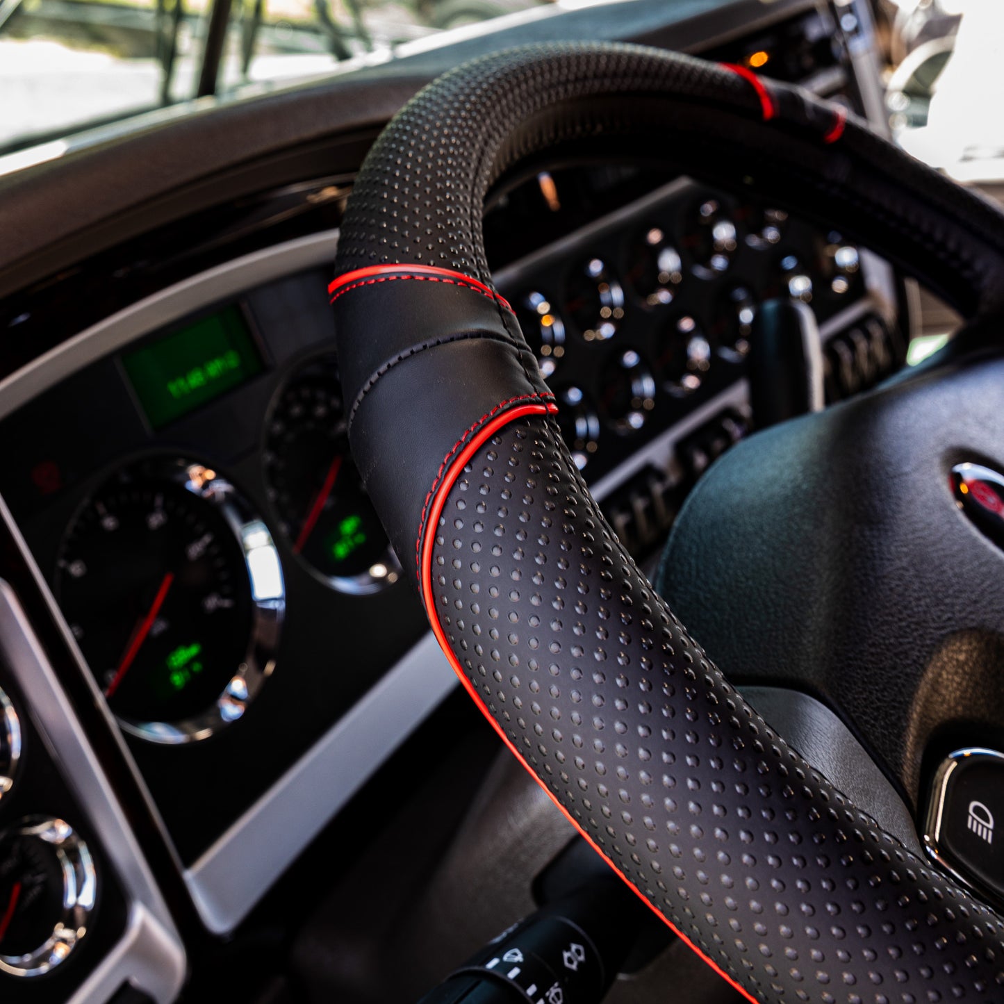 18in Steering Wheel Cover LuxGrip