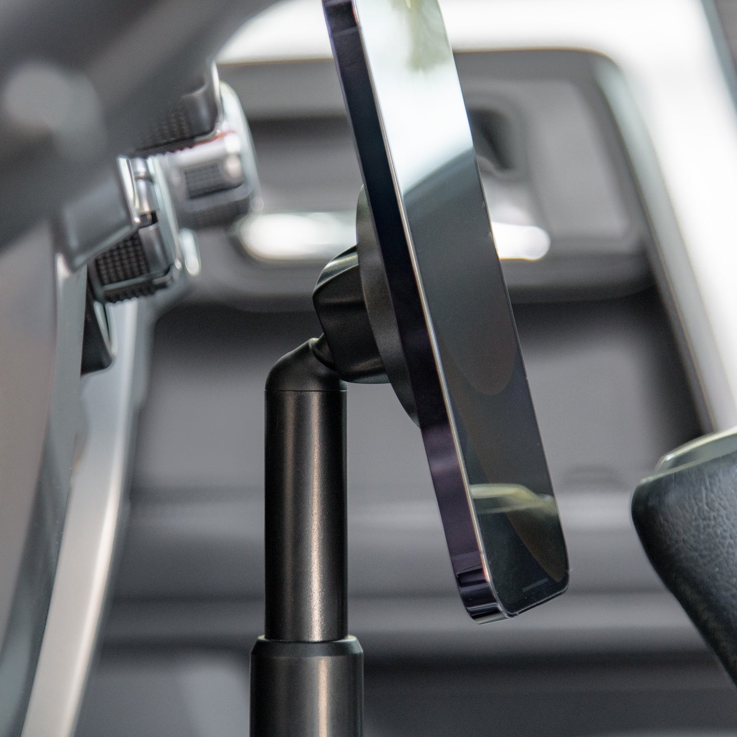 Magnetic Cupholder Phone Mount